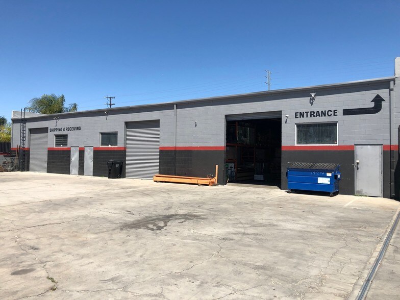 More Photos Of 18212-18216 Parthenia St, Northridge Service For Lease