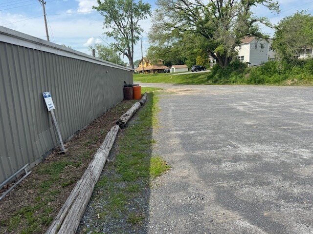 Primary Photo Of 333 Main St, Shoemakersville Industrial For Lease