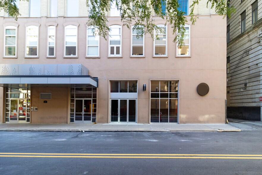 More Photos Of 11 5th Ave, Pittsburgh Office For Sale