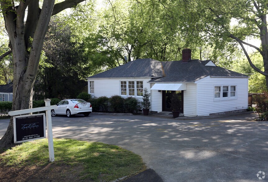 More Photos Of 2810 Columbine Pl, Nashville Office For Sale