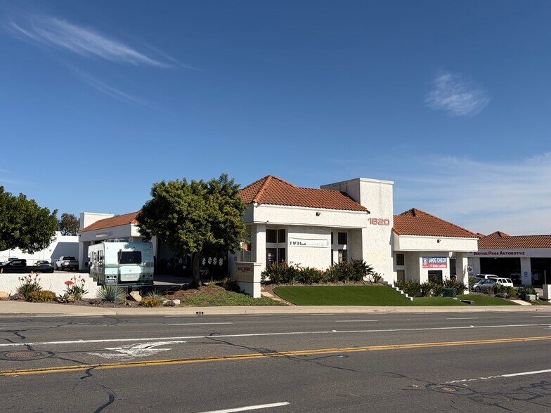 More Photos Of 1620 Grand Ave, San Marcos Auto Repair For Lease