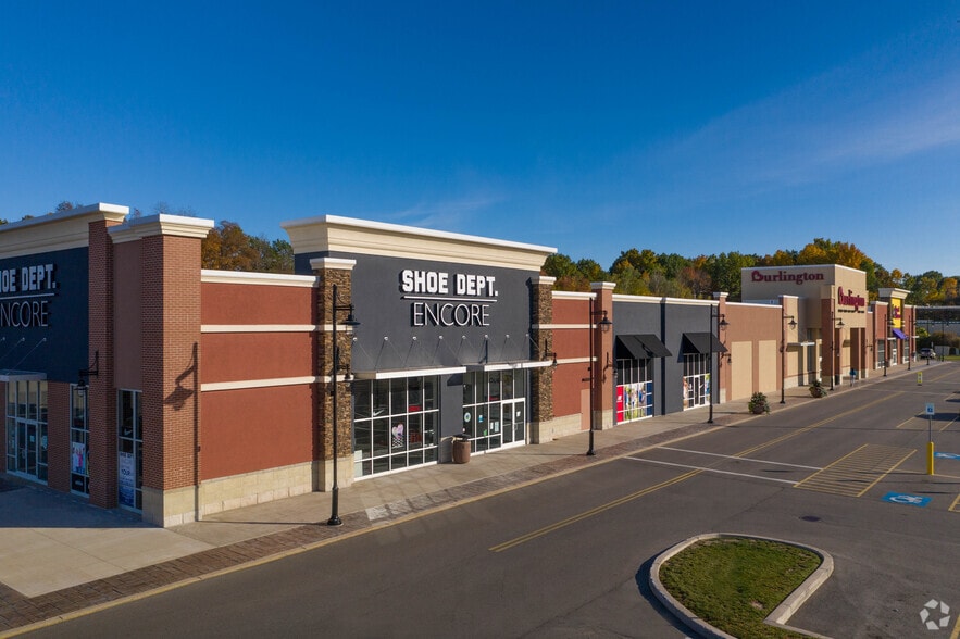 More Photos Of 1900 Empire Blvd, Webster Unknown For Lease