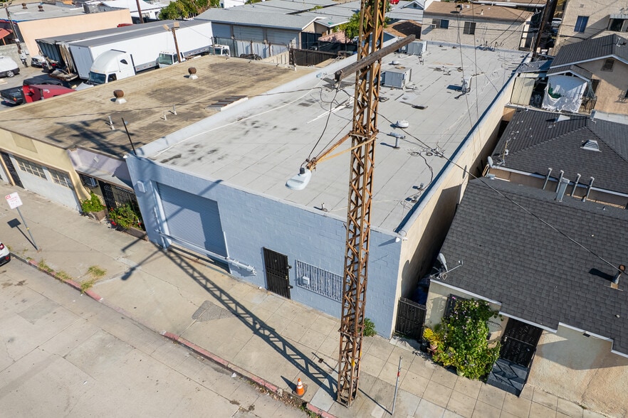 More Photos Of 1412 S Gerhart Ave, Commerce Warehouse For Lease