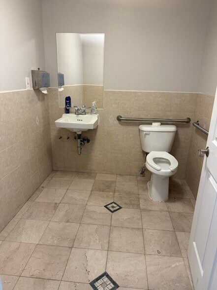 More Photos Of 46560 Fremont Blvd, Fremont Research And Development For Lease