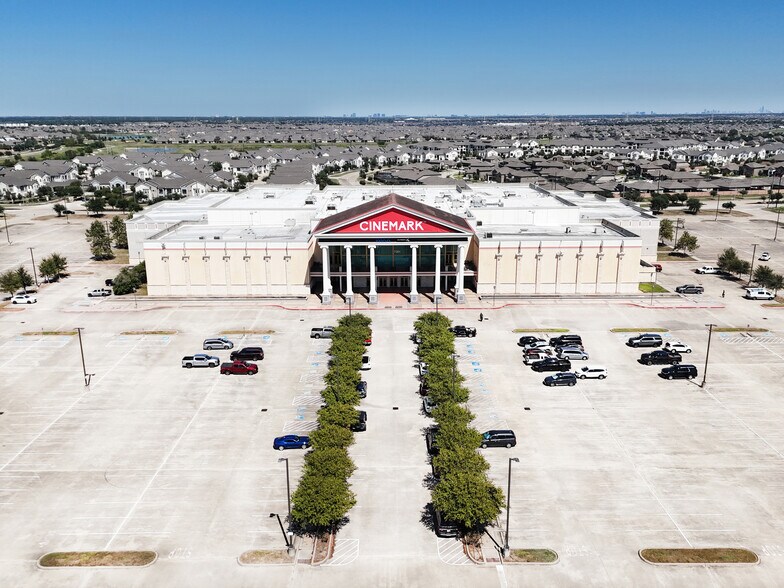 More Photos Of 7301 W Grand Pky S, Richmond Movie Theatre For Sale