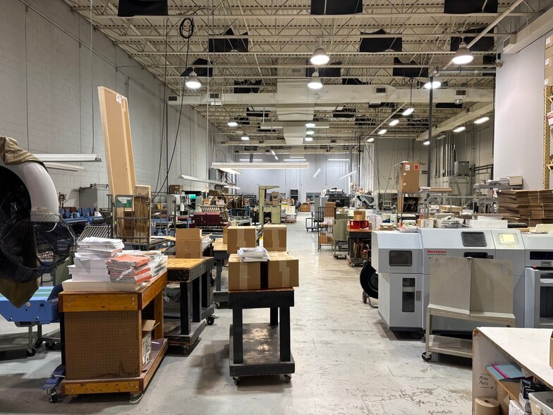 More Photos Of 22570 Glenn Dr, Sterling Flex For Sale