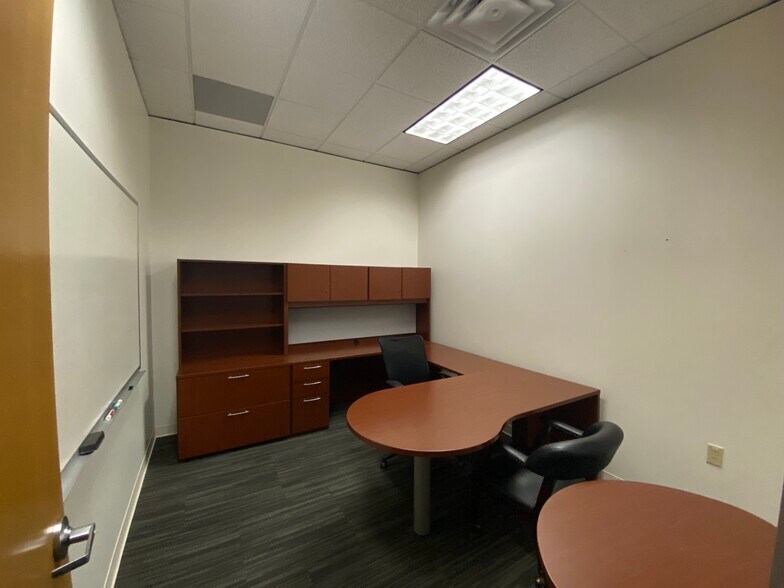 More Photos Of 785 Greens Pky, Houston Office For Sale