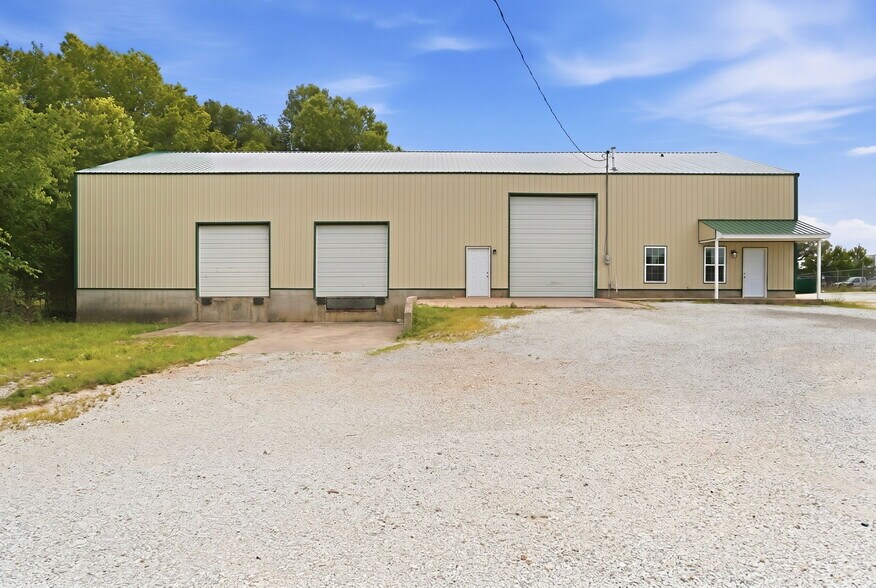 More Photos Of 136 N Prigmor Ave, Joplin Industrial For Sale