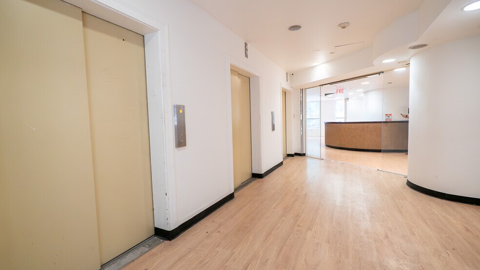 More Photos Of 168 SE 1st St, Miami Loft Creative Space For Lease