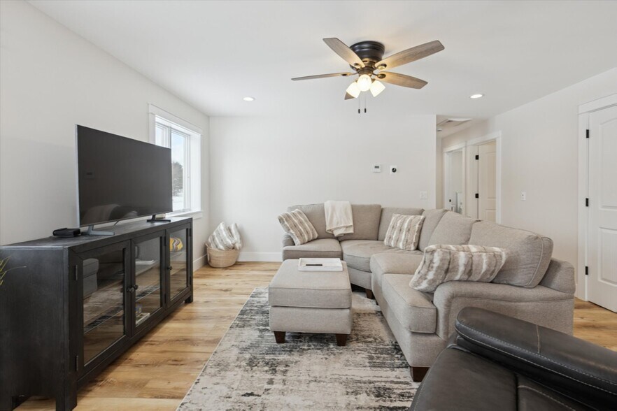 More Photos Of 8370 Lakeview Rd, Alanson Winery Vineyard For Sale