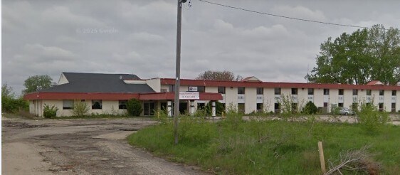 Primary Photo Of 16733 IL Highway 40, Sheffield Hotel For Sale