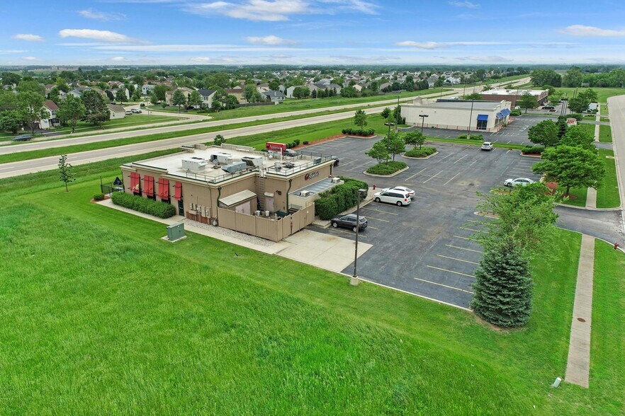 More Photos Of 2126 Gateway Ctr, Belvidere Restaurant For Sale