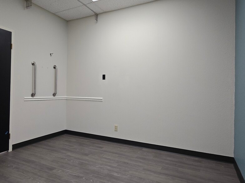 More Photos Of 4201 Camp Bowie Blvd, Fort Worth Medical For Lease