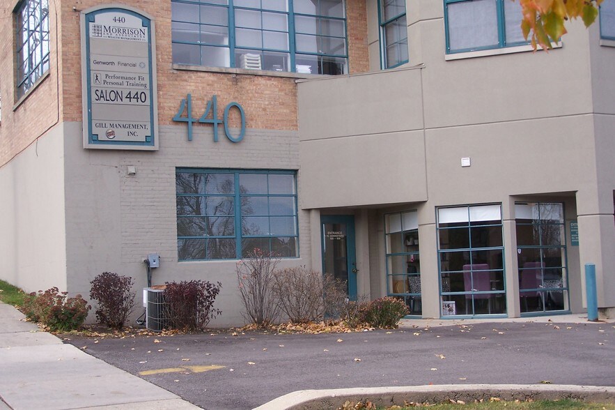 More Photos Of 440 S 3rd St, St Charles Office For Lease