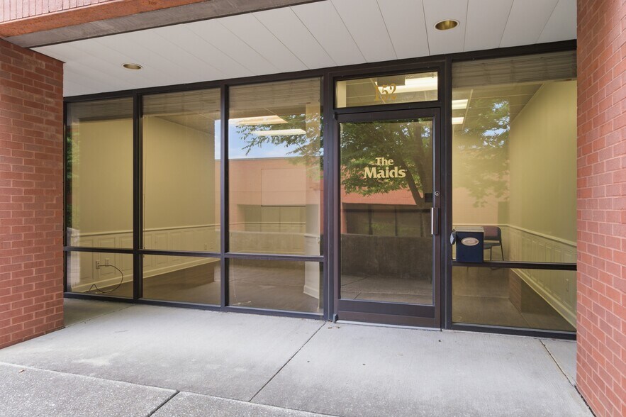 More Photos Of 104-176 Cude Ln, Madison Medical For Lease