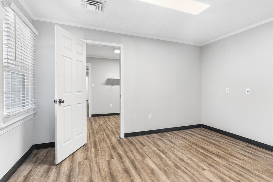 More Photos Of 6200 Fort Ave, Lynchburg Medical For Sale