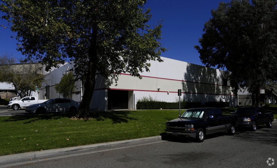More Photos Of 12165-12171 Madera Way, Riverside Manufacturing For Lease