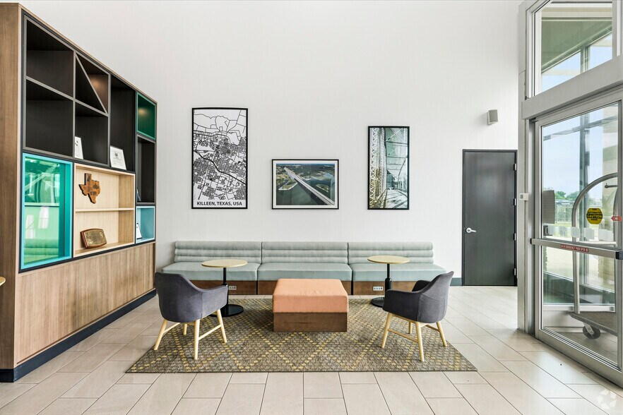 More Photos Of 300 E Central Texas Expy, Killeen Hotel For Sale