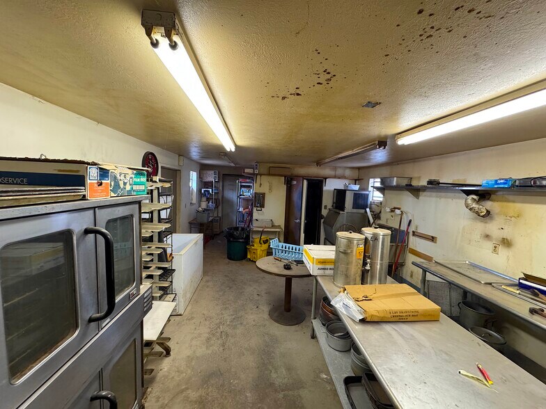 More Photos Of 633 Grand ave, Texola Flex For Sale