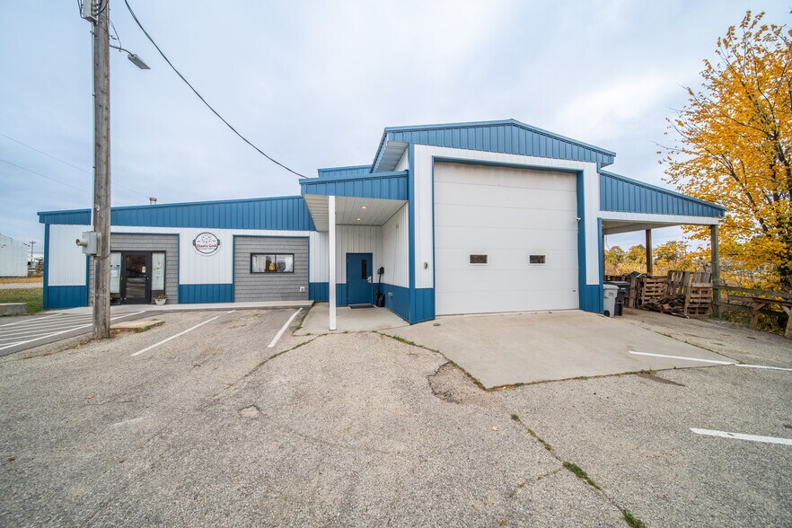 More Photos Of 202 2nd Ave SW, Kasson General Retail For Sale