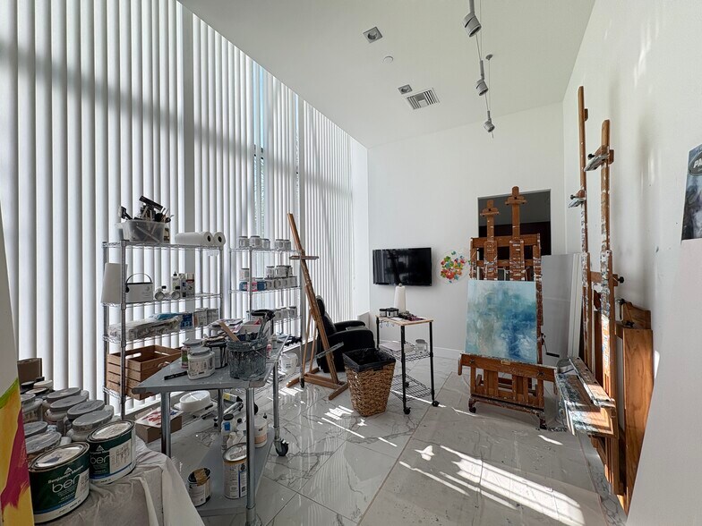 More Photos Of 1301 Main St, Sarasota Apartments For Sale