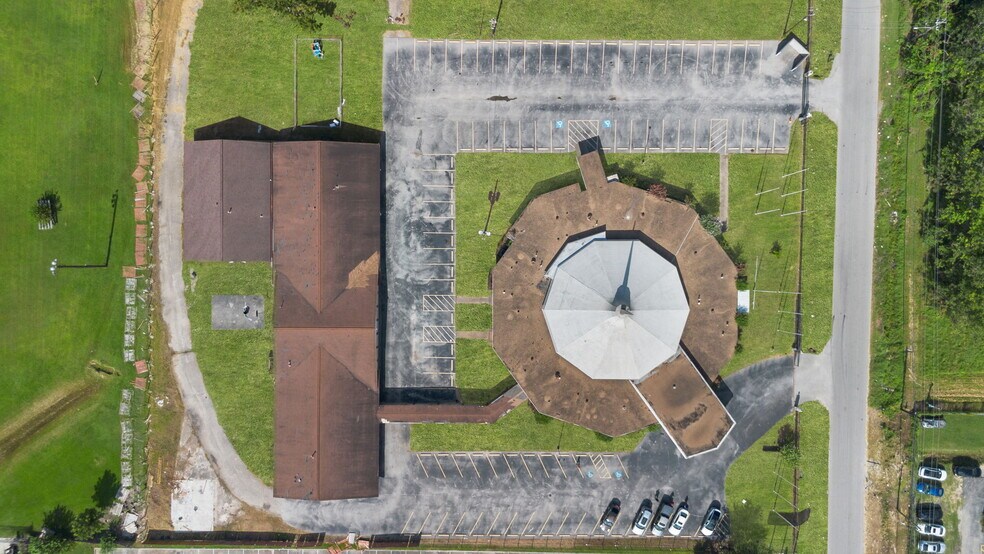 More Photos Of 513 W Rittenhouse Rd, Houston Religious Facility For Sale