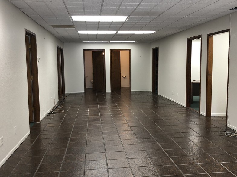 More Photos Of 578-580 E Foothill Blvd, Azusa Loft Creative Space For Lease