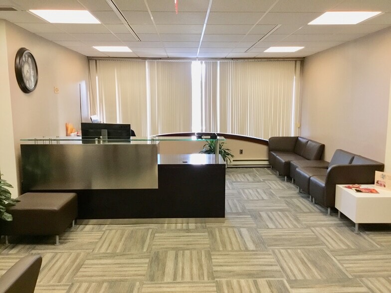 More Photos Of 2121 Eisenhower Ave, Alexandria Office For Lease