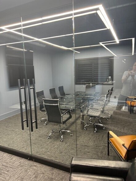 More Photos Of 3119 Interstate 30, Mesquite Showroom For Sale
