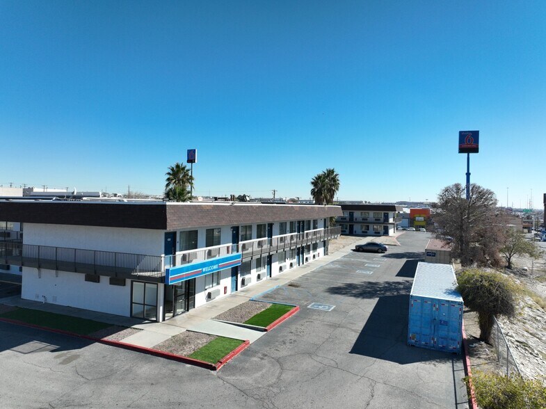 More Photos Of 11049 W Gateway Blvd, El Paso Hotel For Sale