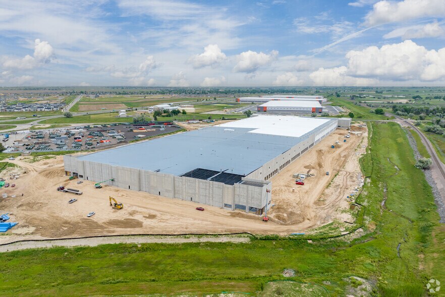 More Photos Of 6196 East Bridge St, Brighton Distribution For Lease