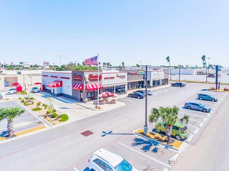 More Photos Of 902-910 Dixieland Rd, Harlingen Freestanding For Lease