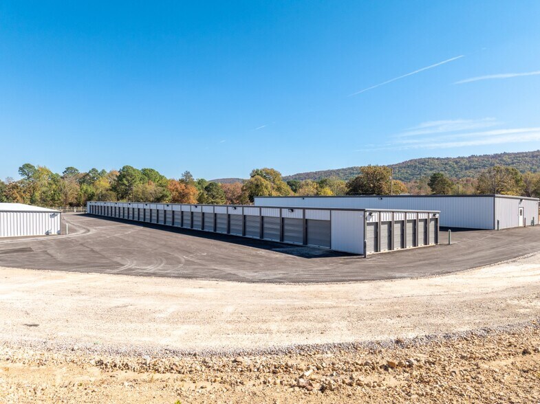 More Photos Of 6422 Central ave, Hot Springs National Park Self Storage For Sale