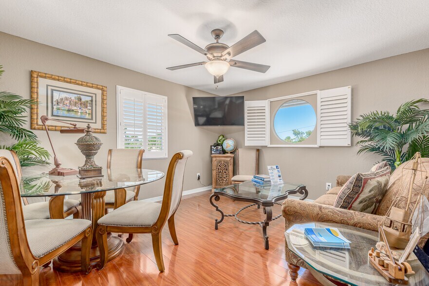 More Photos Of 806 Indian River Dr, Sebastian Marina For Sale