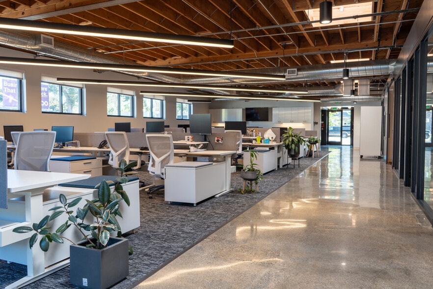 More Photos Of 1909 H St, Sacramento Office For Lease