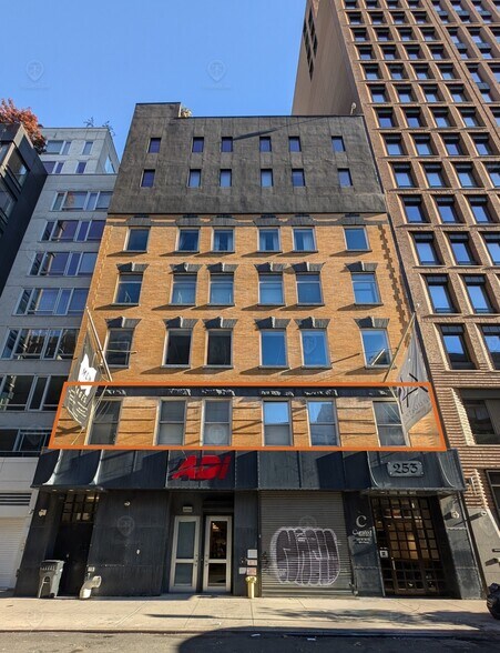 More Photos Of 253 W 28th St, New York Loft Creative Space For Lease