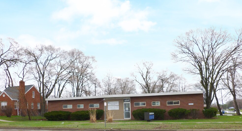More Photos Of 35337 Warren Rd, Westland Medical For Sale