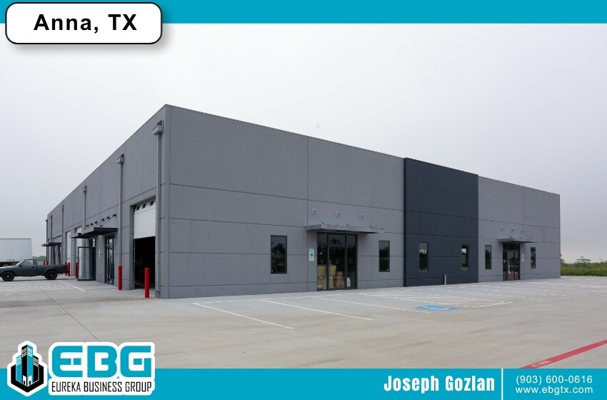 More Photos Of 708 E Houston St, Anna Warehouse For Lease