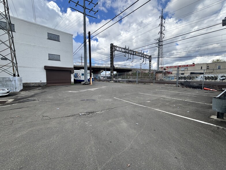 Primary Photo Of 317 Courtland Ave, Stamford Land For Lease