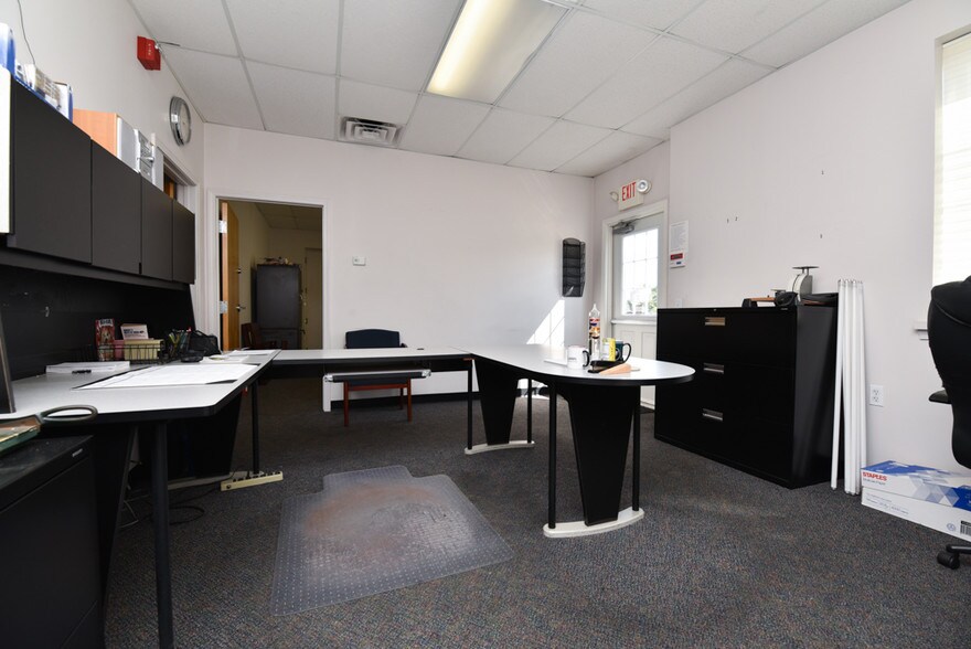 More Photos Of 220 S Maple St, Kutztown Warehouse For Sale