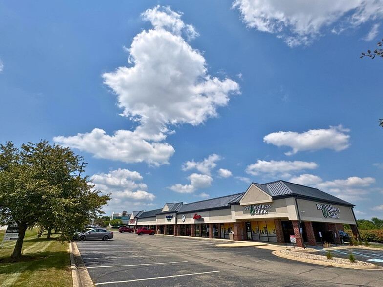 More Photos Of 10228-10236 E US Highway 36, Avon Unknown For Lease