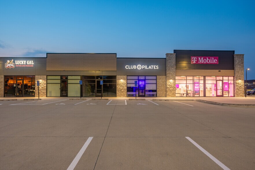 More Photos Of 505 E Hickman, Waukee General Retail For Lease