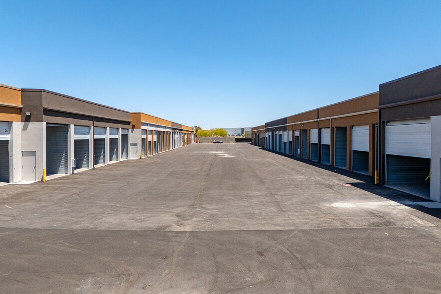 More Photos Of 390 Enterprise Pl, Chandler Self Storage For Sale