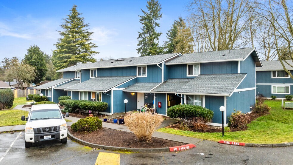 More Photos Of 700 W Maple St, Monroe Apartments For Sale