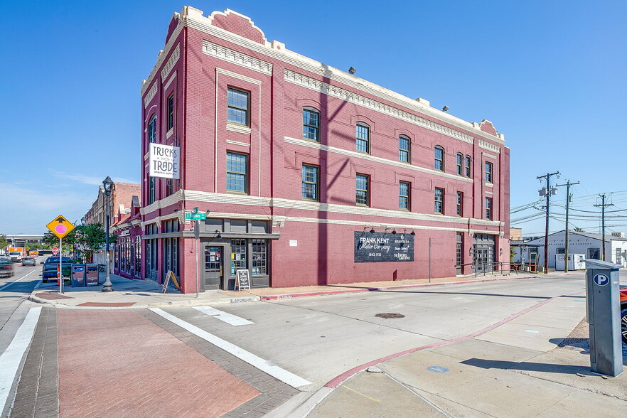 More Photos Of 215-219 S Main St, Fort Worth Storefront Retail Office For Lease