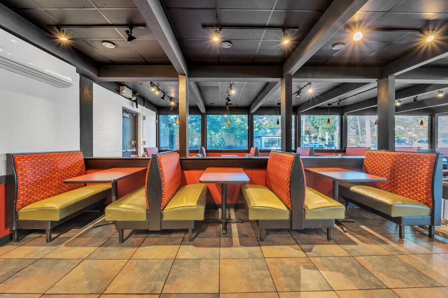 More Photos Of 3 Stafford St, Worcester Restaurant For Sale