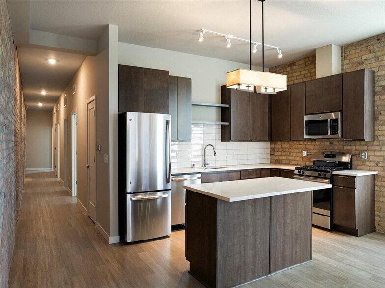 More Photos Of 10 2nd St SE, Minneapolis Apartments For Lease
