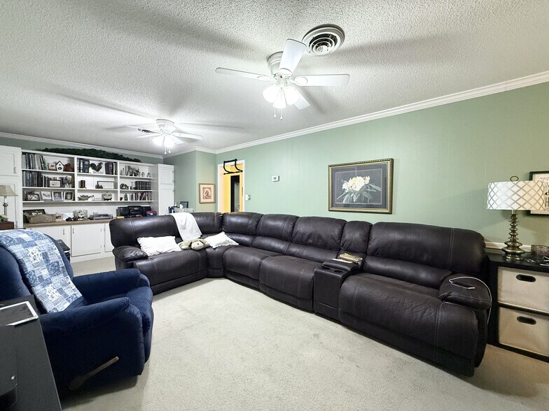 More Photos Of 608 S Pine St, Cabot Flex For Sale