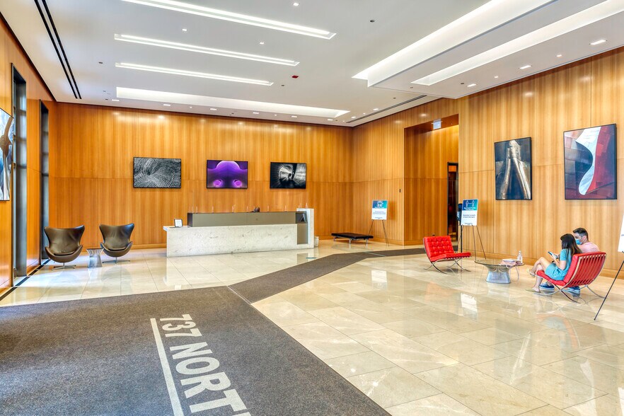 More Photos Of 737 N Michigan Ave, Chicago Office For Lease