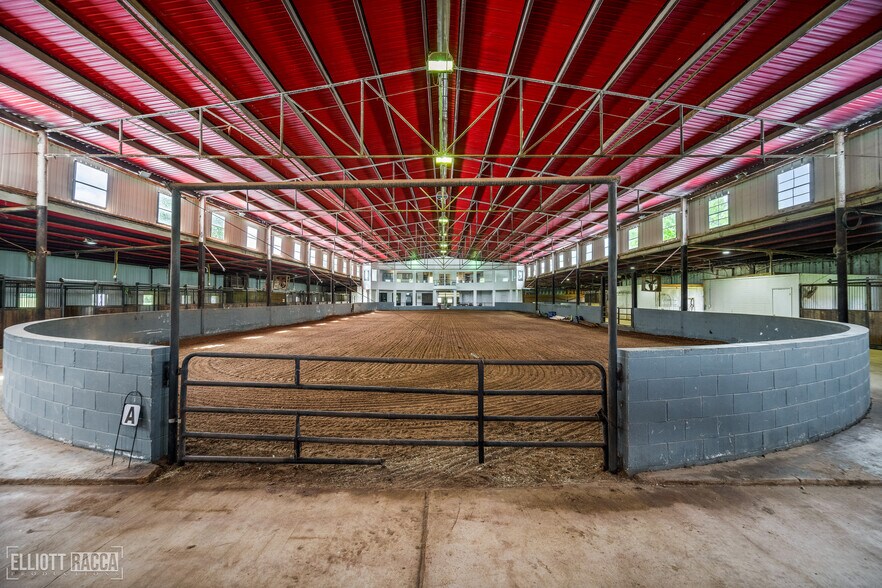 More Photos Of 1785 Old River Rd, Natchitoches Light Manufacturing For Sale